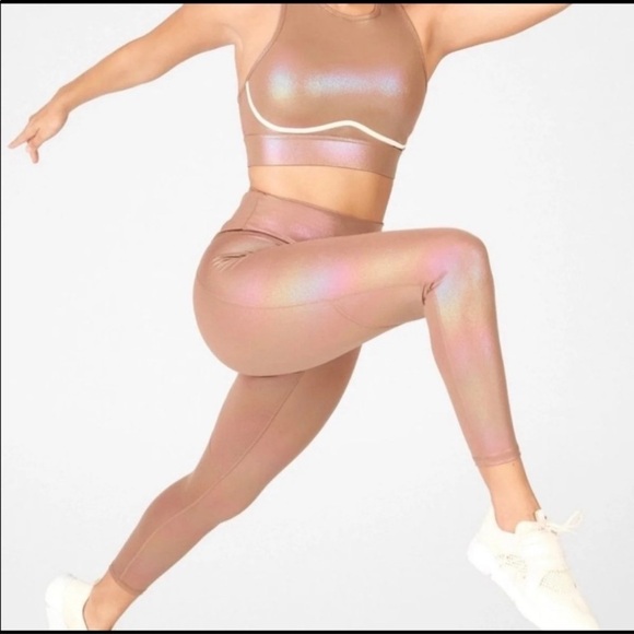 Iridescent Fabletics matching set - Picture 4 of 13